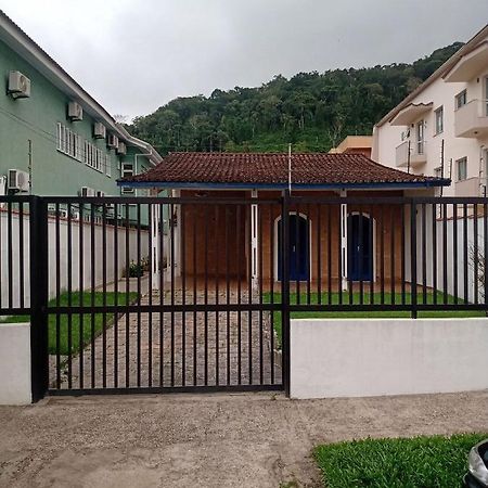 Casa Praia Grande Com Churrasqueira Villa Ubatuba Eksteriør billede